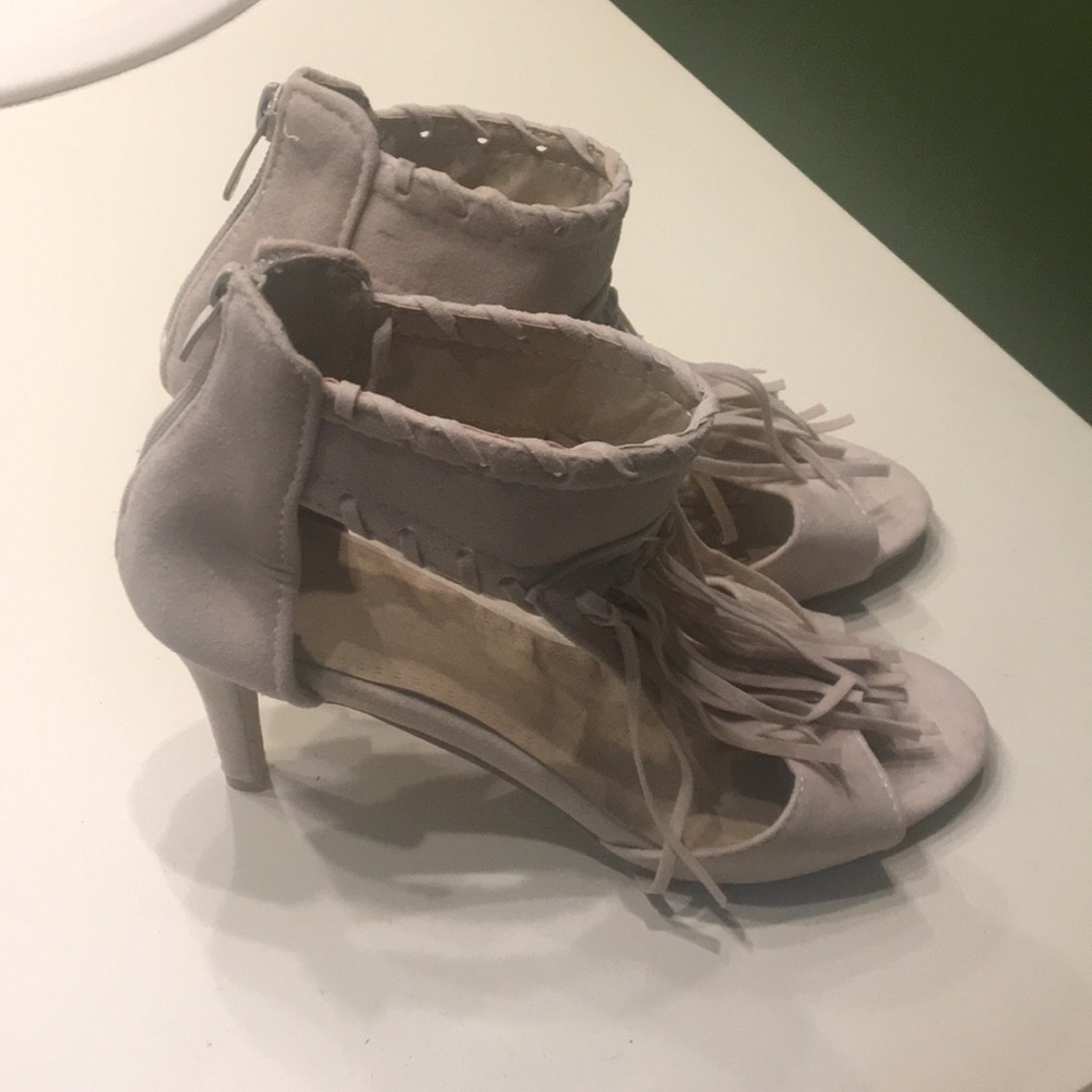 Cute light beige high heels size 9
